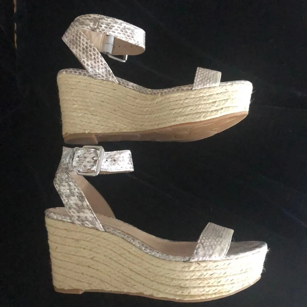 .Via Spiga Silver Platform Sandals